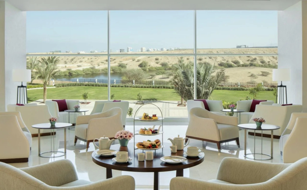Crowne Plaza Muscat OCEC by IHG