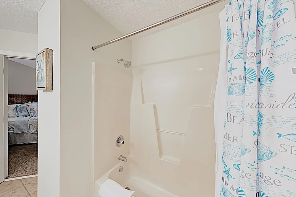 New Listing! All-Suite W/ 3 Pools - Walk To Beach! Townhouse