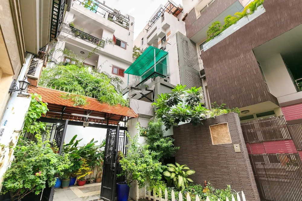 Oyo 256 Green Apartment