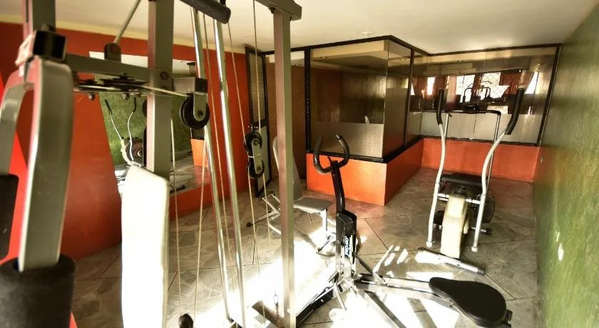 Hotel Montecarlo - Piscina & Desayuno Buffet Incluido