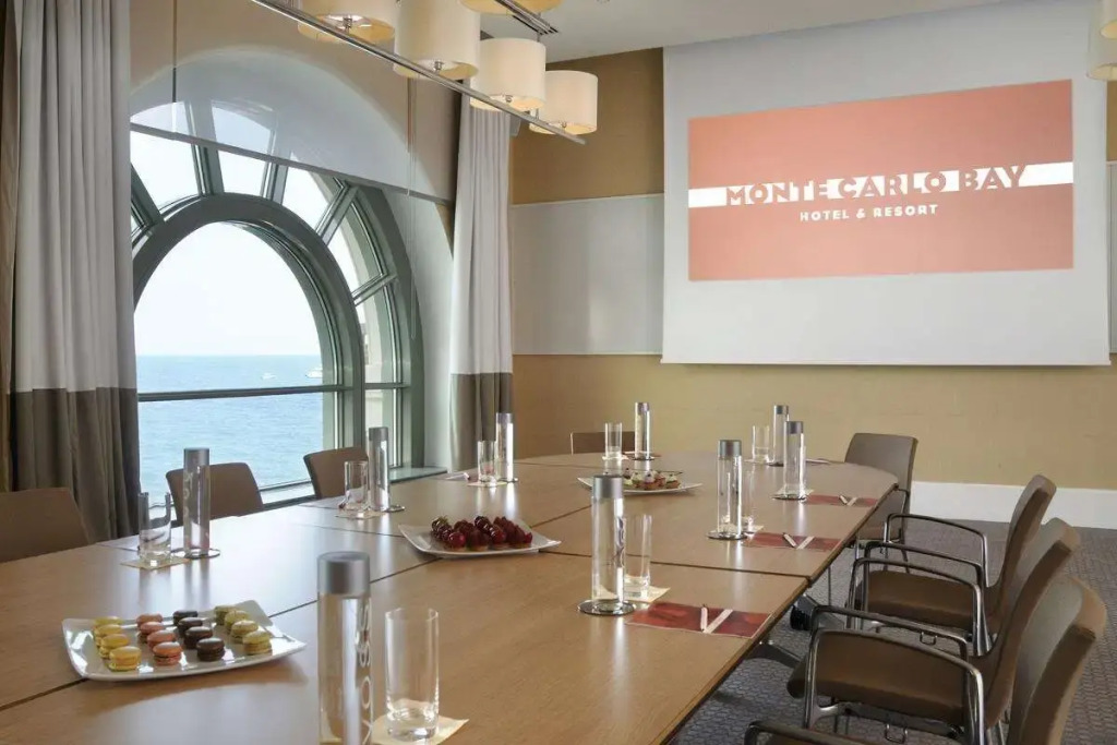 Monte-Carlo Bay Hotel & Resort