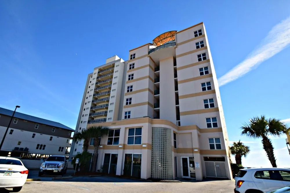 Caribbean 803 by RedAwning