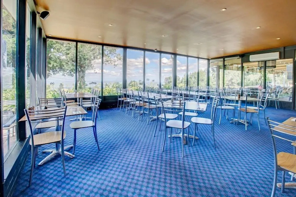 Archibald Hotel