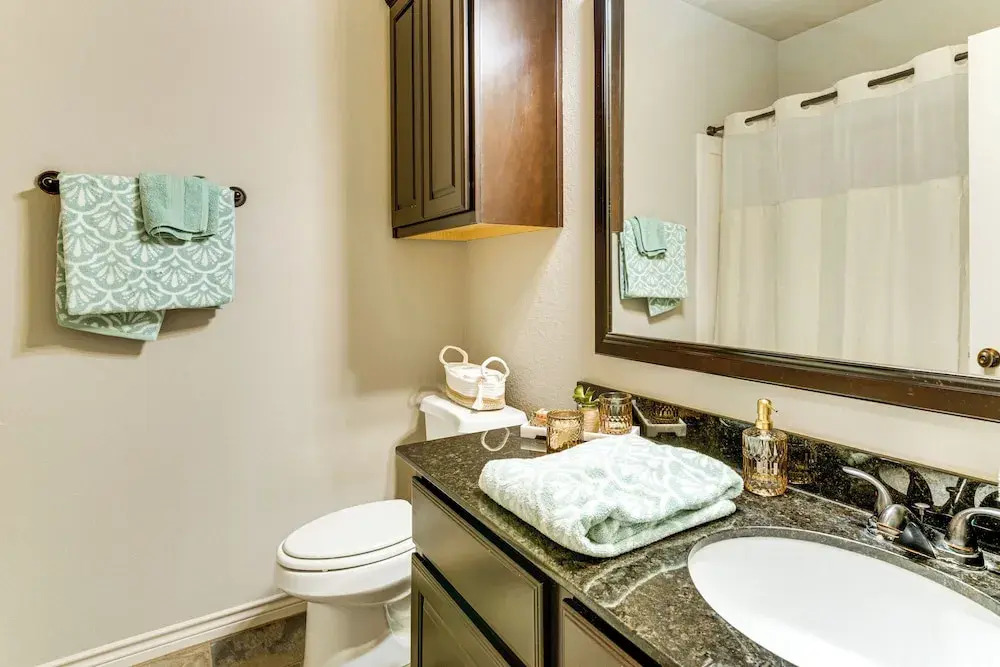 Spacious & Family-friendly! Tamu Townhome w/ Yard