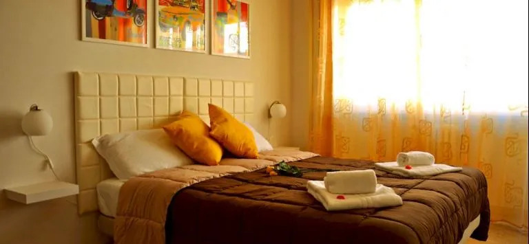 Your Rhome B&B