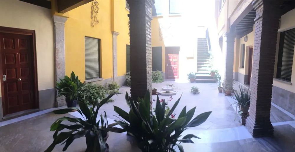 Apartamentos Puerta Real