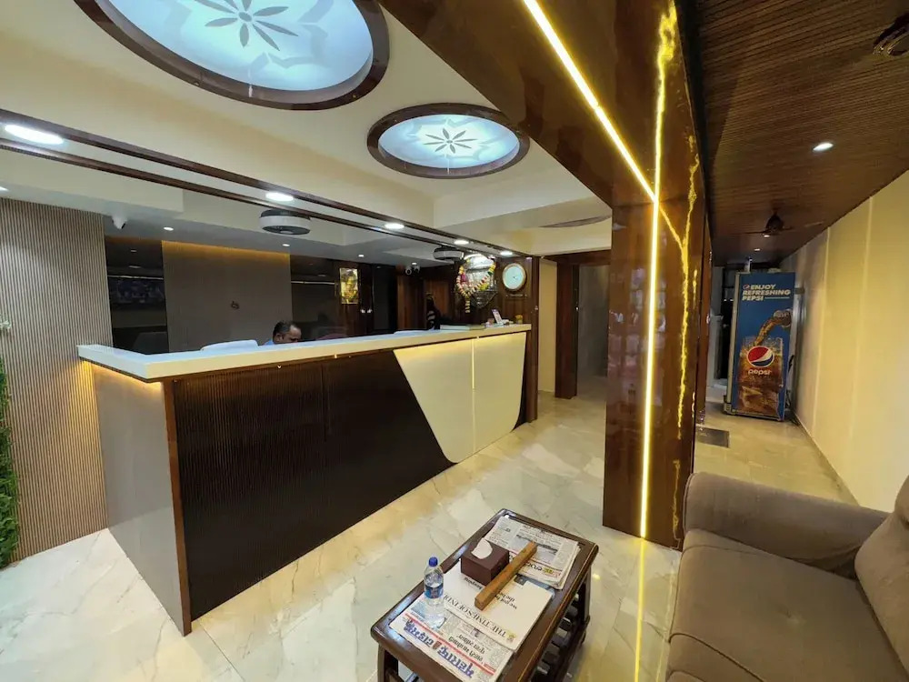 Hotel Ratna Paradise Thane West