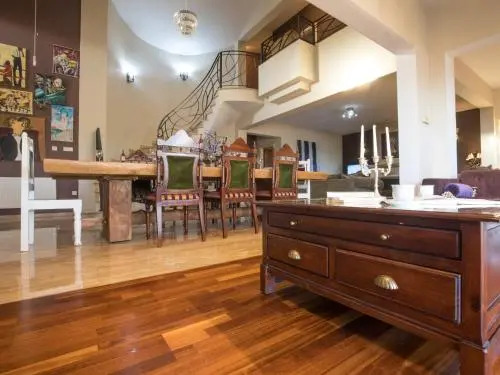 Sunshine Luxury House