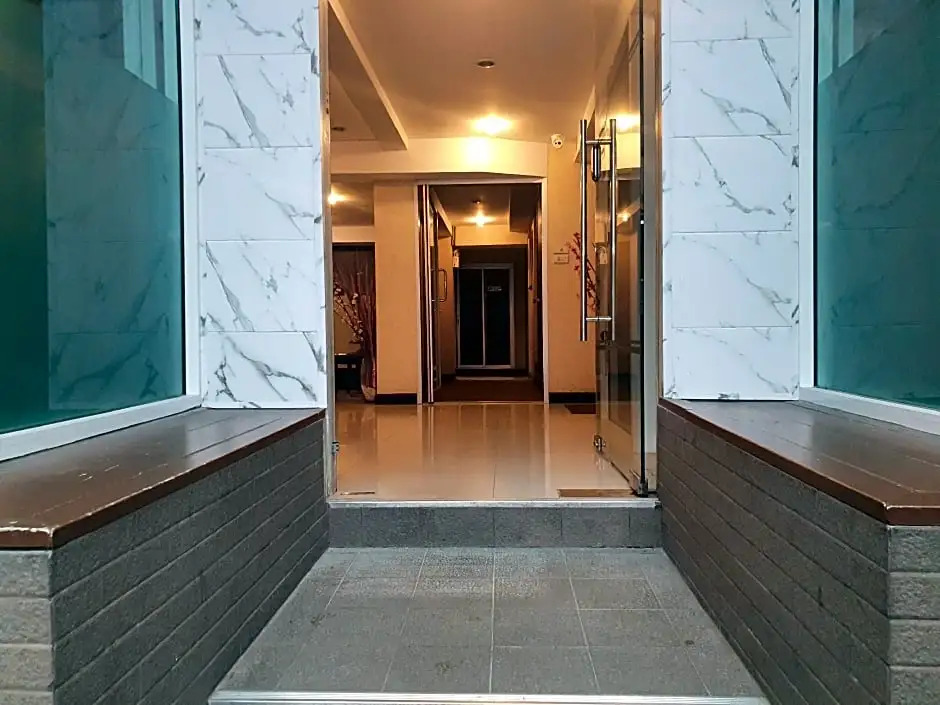 499 Hostel Ratchada