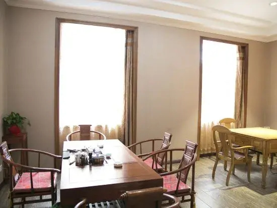 Qinghua Shengqiao Business Hotel