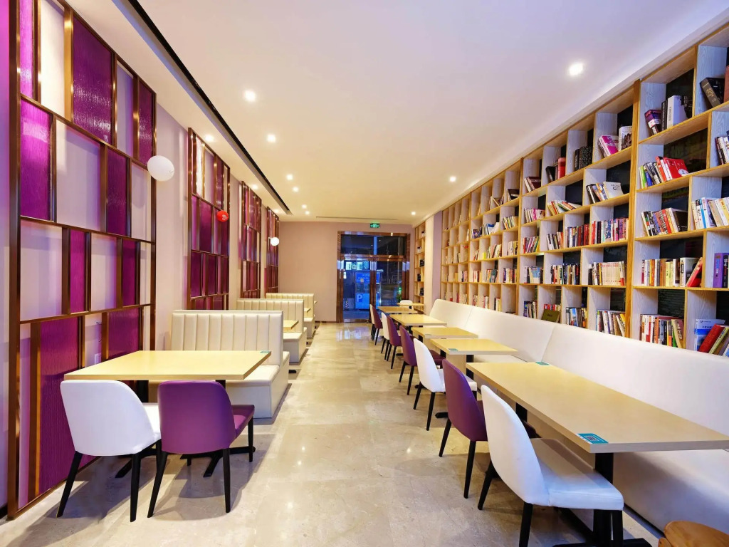 Nanzhou Hotel