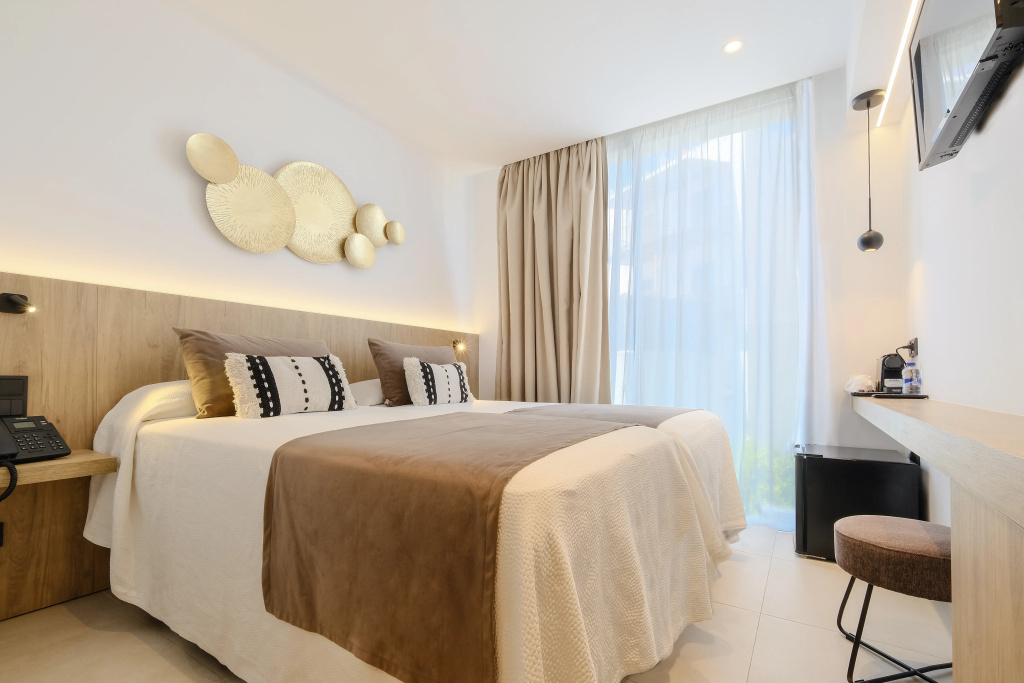 azuLine Hotel M