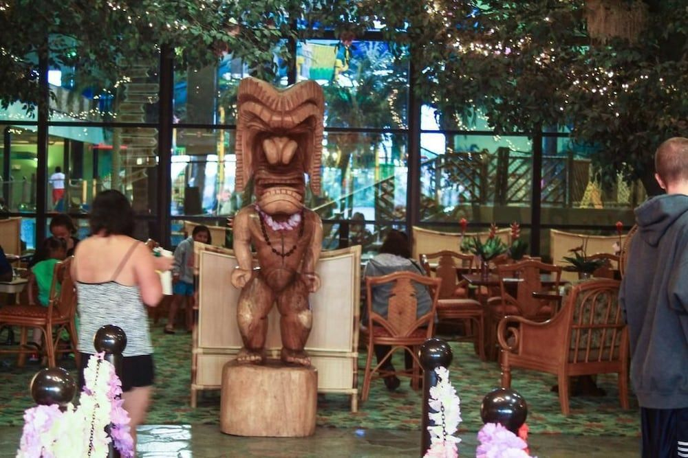 Maui Sands Resort & Indoor Water Park