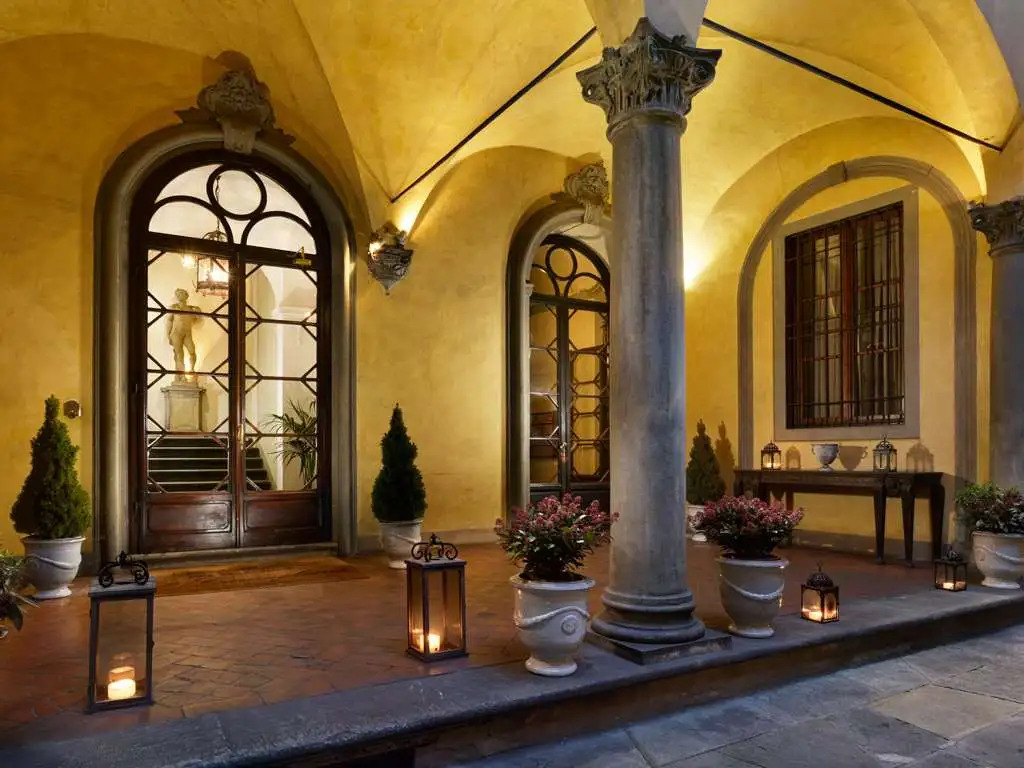 Al Palazzo del Marchese di Camugliano Residenza dEpoca