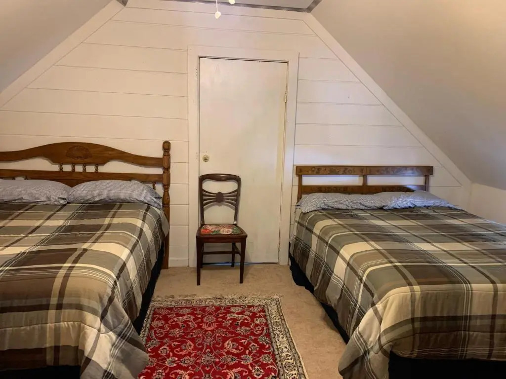Va Beach Zen tree house style studio F