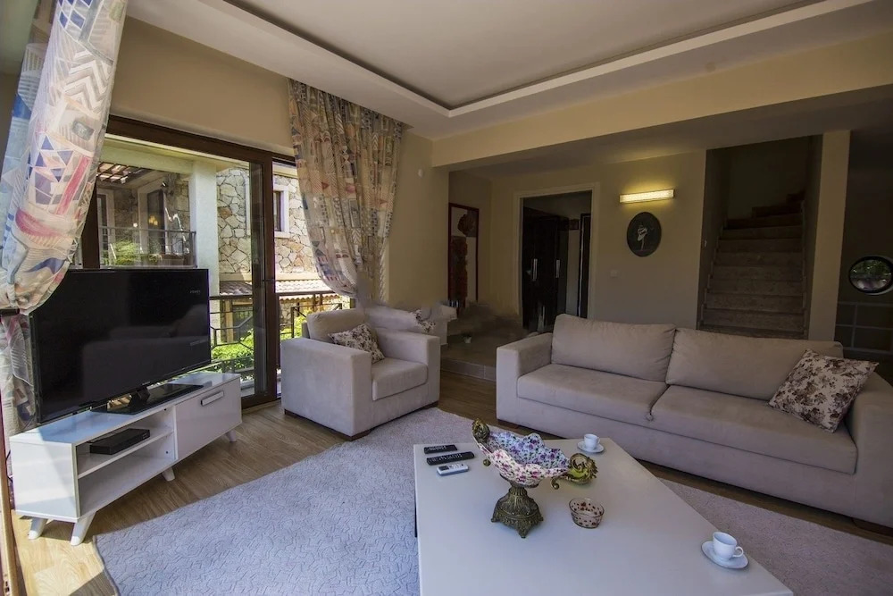 Villa Violet 1 by Villamnet