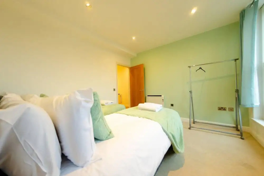 Charlotte House Central 2BR 2bath Retreat Sleeps 6