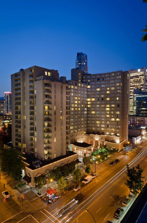 La Grande Residence at the Sutton Place Hotel
