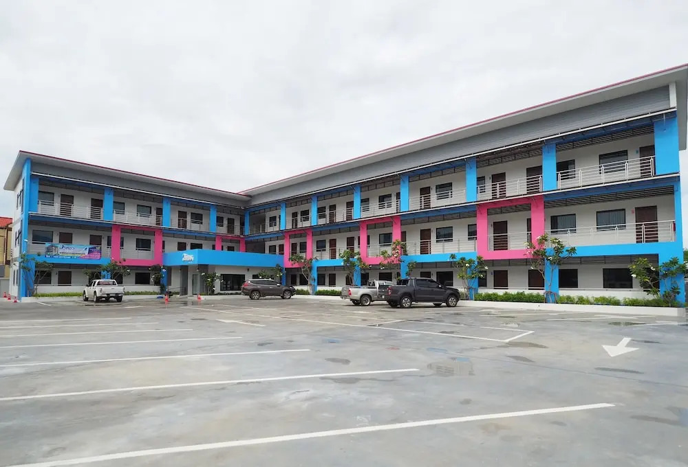 Waritthon Residence