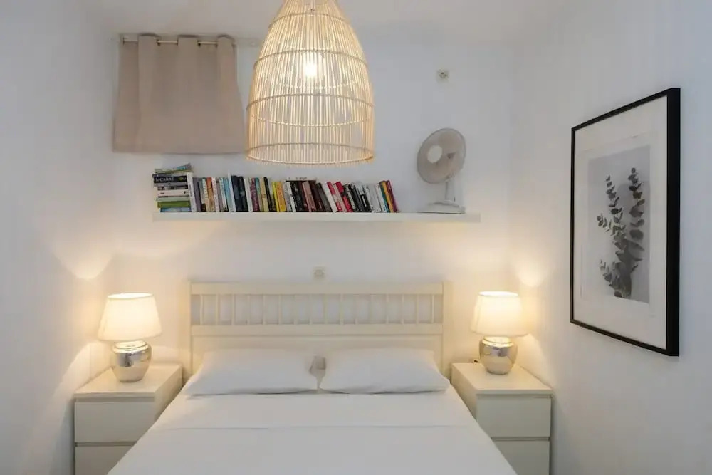B4 Cycladic Home for 6 by the Beach