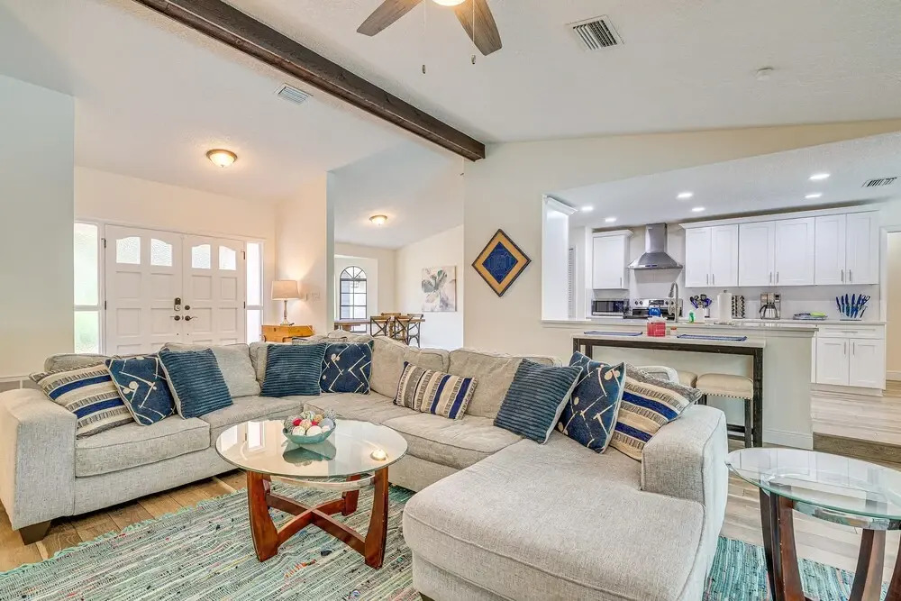 Spring Hill Retreat W/ Pool: 7 Mi To Weeki Wachee!