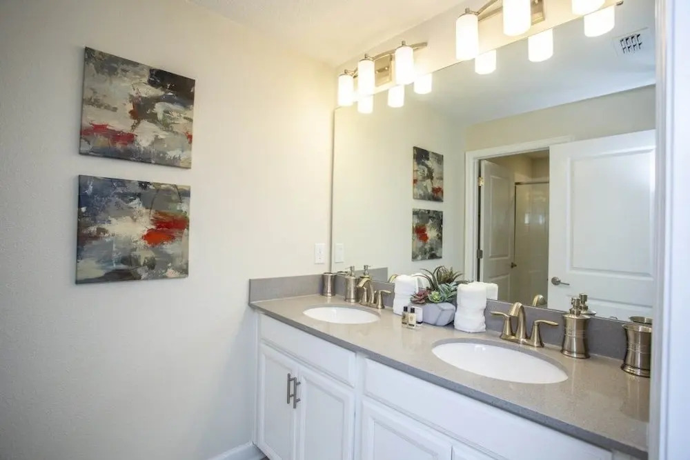 Luxury 4 Bed Villa For 10 Guests Townhouse