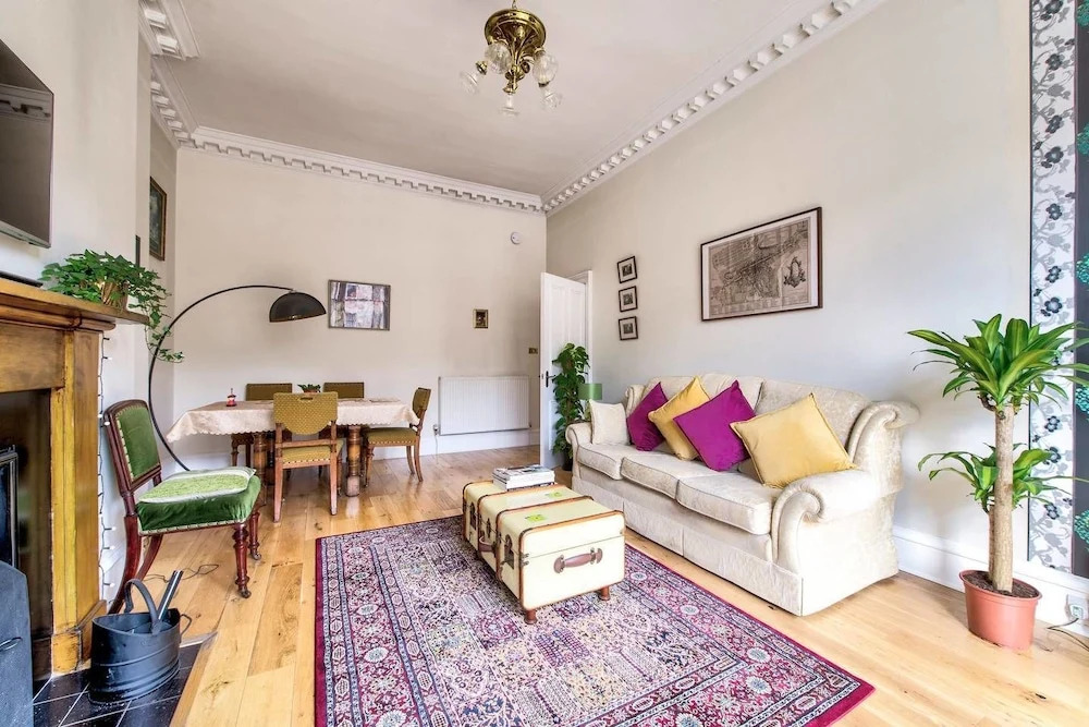 Bohemian Style, City Centre Apartment for 5 People