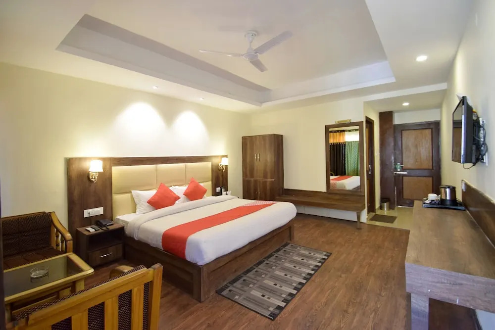 OYO 11643 Hotel Sunrise Villa