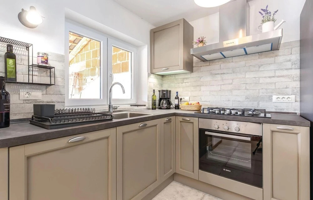 Awesome Home in Praputnjak With Wifi, Outdoor Swimming Pool and 4 Bedrooms