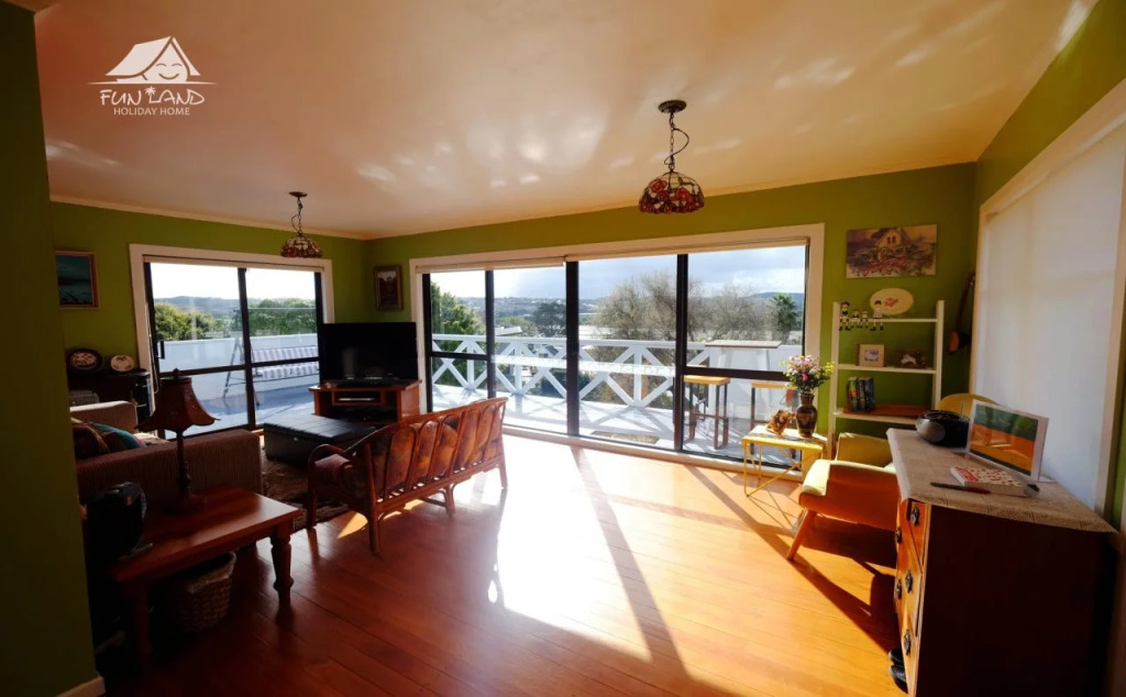 Orewa FunaLand Holiday Home
