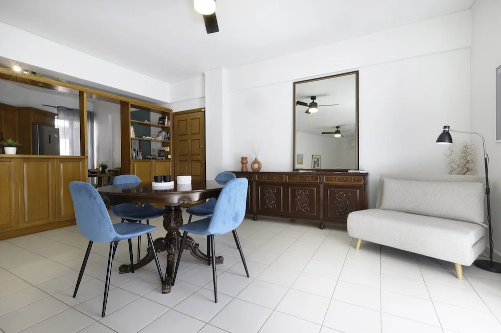 Renaissance City Apartment