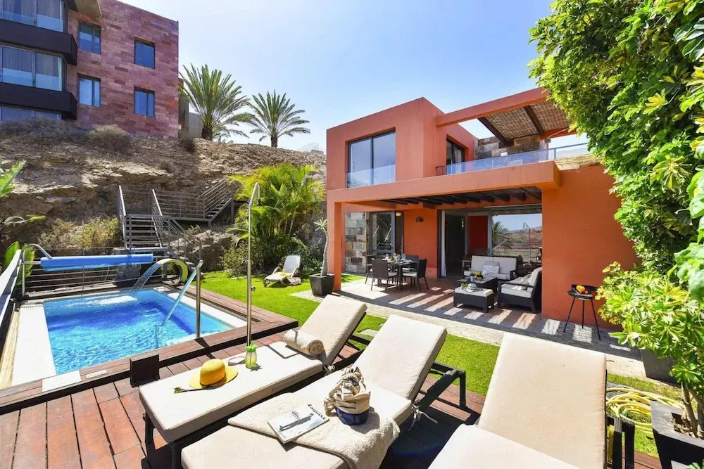 Luxurious Holiday Home With Pool in Maspalomas