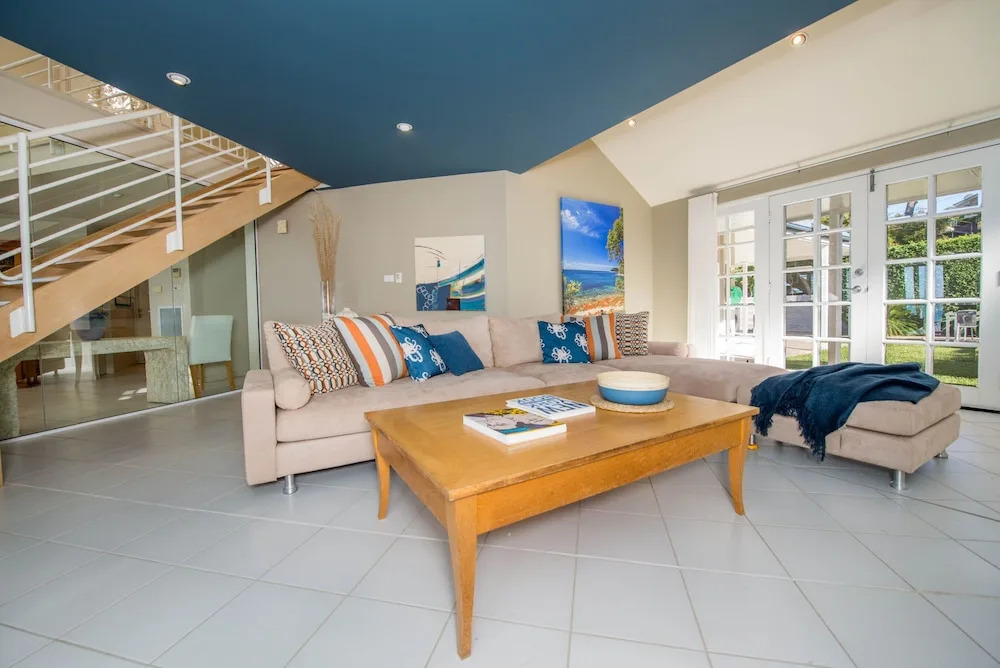 Waterfront Wonderland 41 Foreshore Dr stunning house with a lift linen Wi Fi and ducted air conditioning