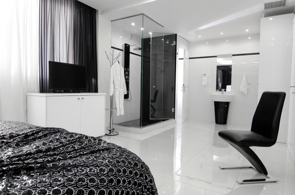 Athens Status Suites