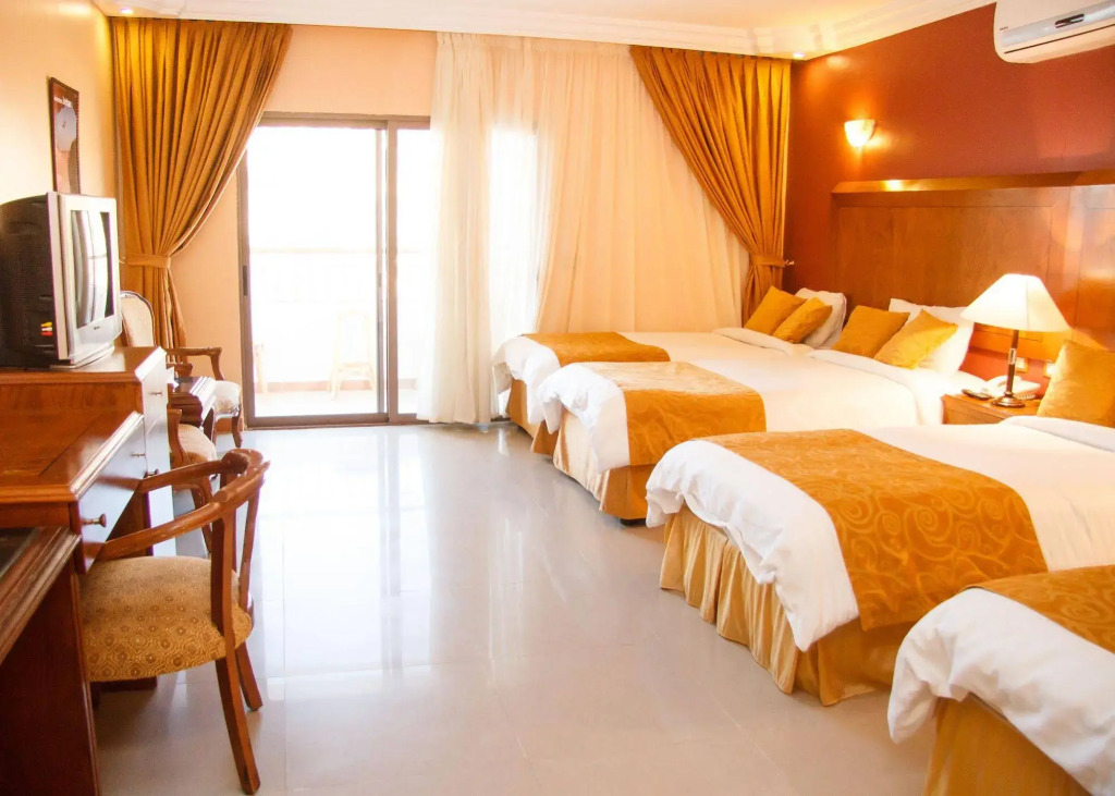 Al Anbat Hotel & Restaurant