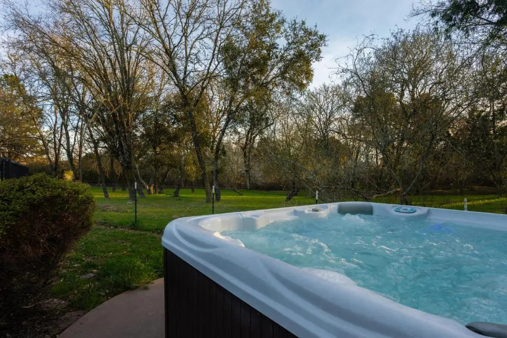 Mockingjay by AvantStay Peaceful Ranch Home w Spa Pool