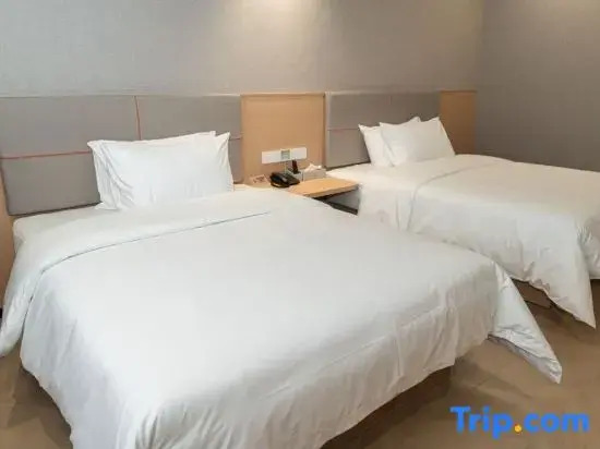 Longquan Water City Hotel (Yancheng Development Zone)