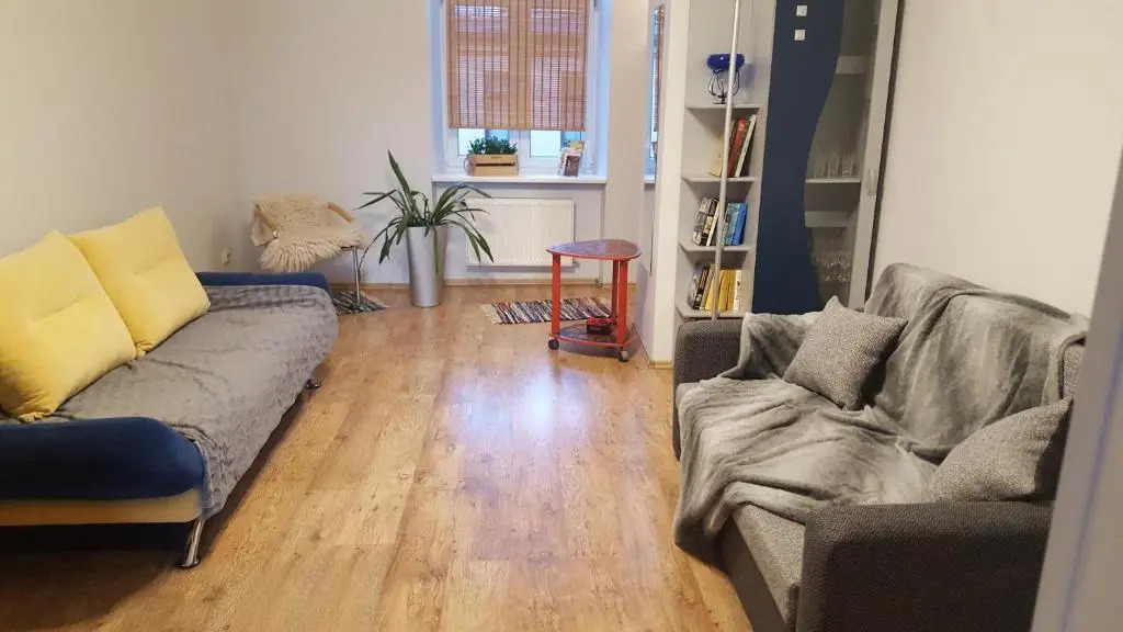 Flat in front of Central Station