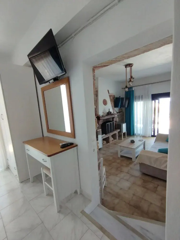 ILIOPOULOS Apartments