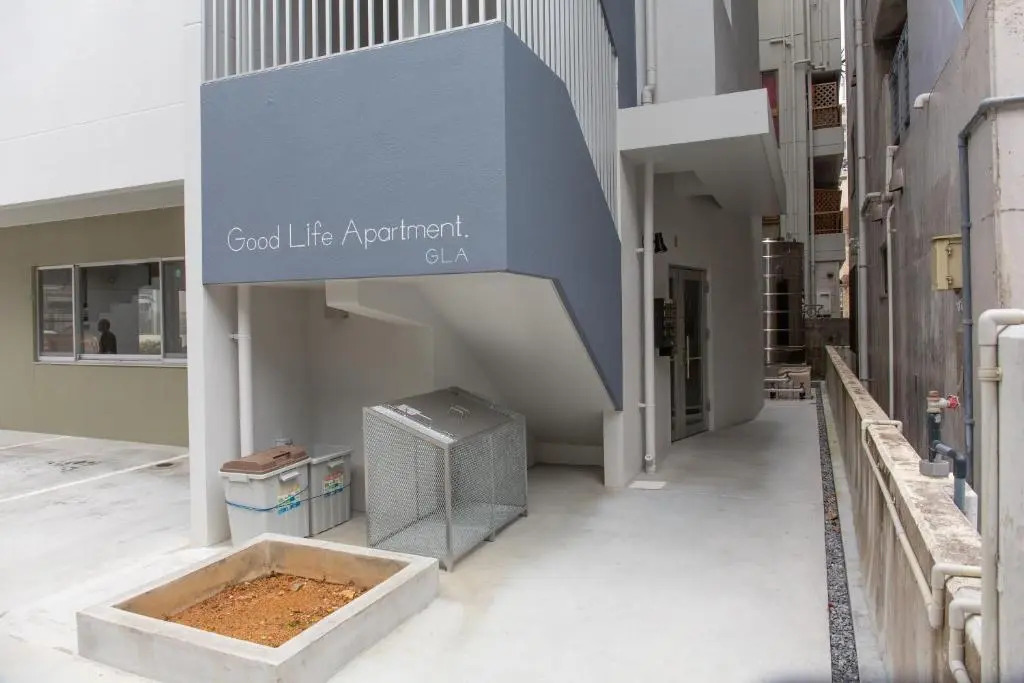 Good Life Apartment