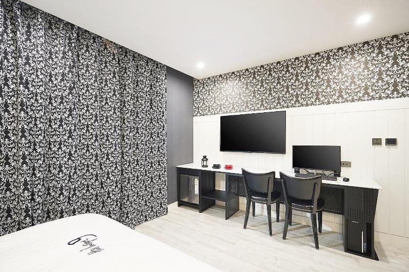 Konkuk University Boutique Nine
