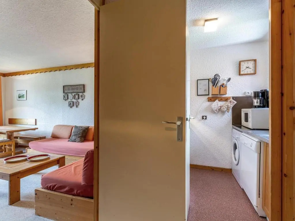 Appartement Les Allues-Méribel, 2 pièces, 6 personnes - FR-1-355-50