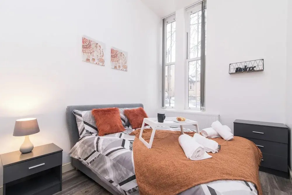 Tranquil Derby 2 Bedroom Apartment Retreat