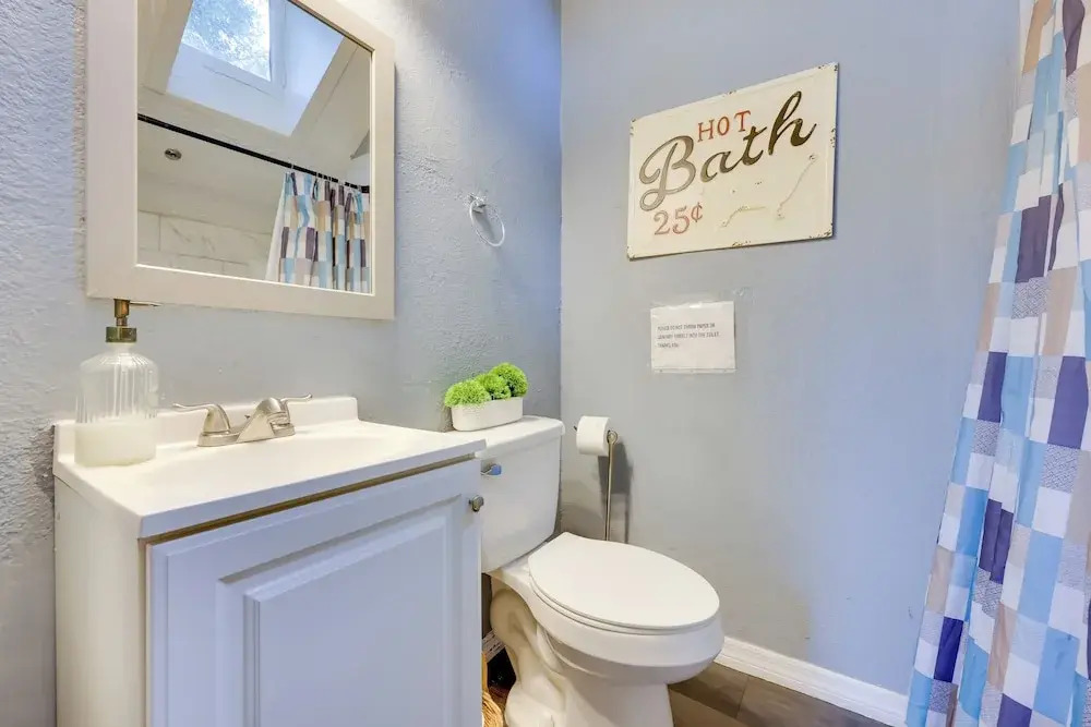 Historic Jacksonville Retreat ~ 2 Mi to Downtown!