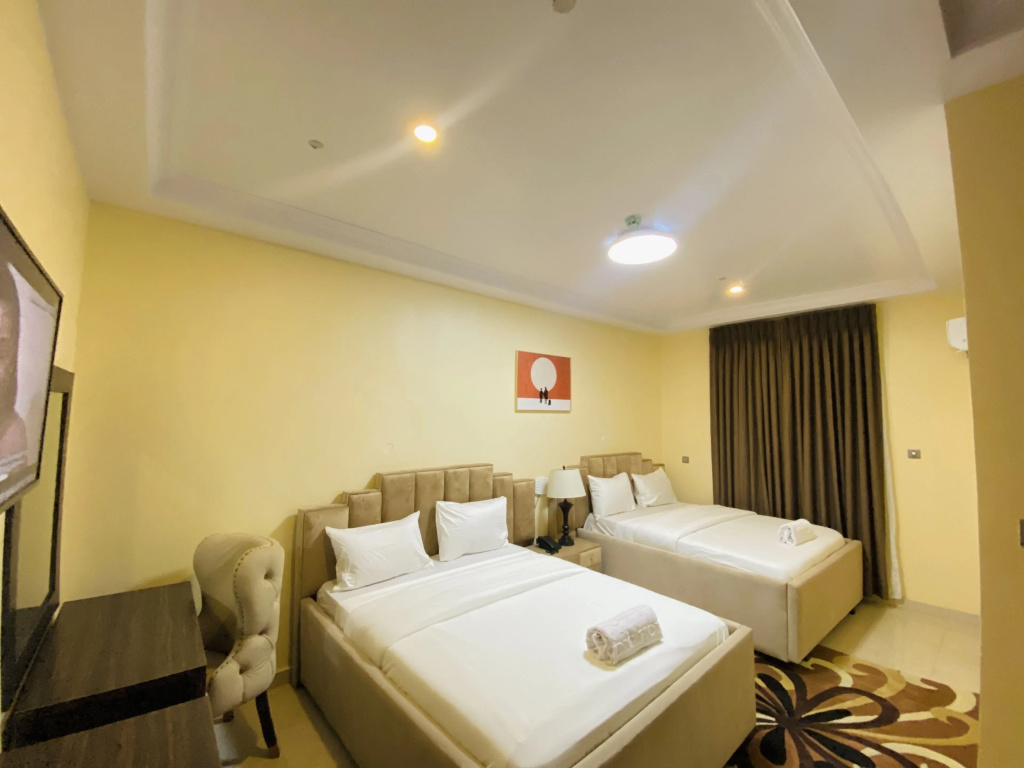 Light Spring Hotel