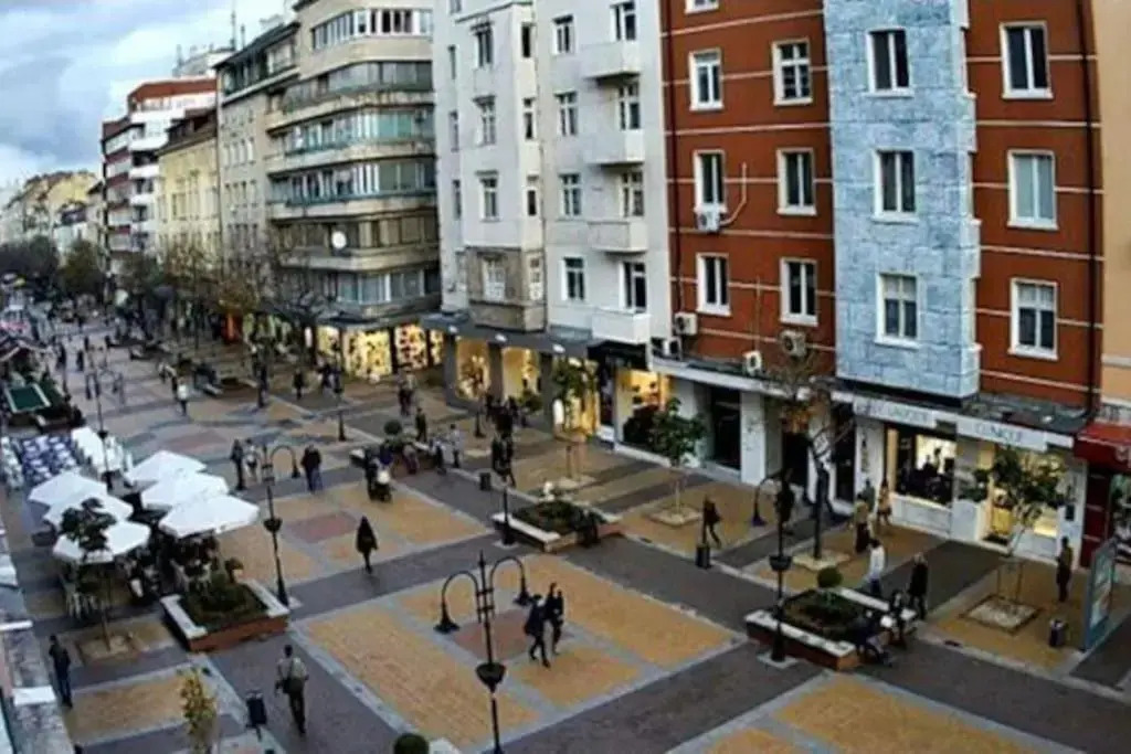 Top Center Studio 1