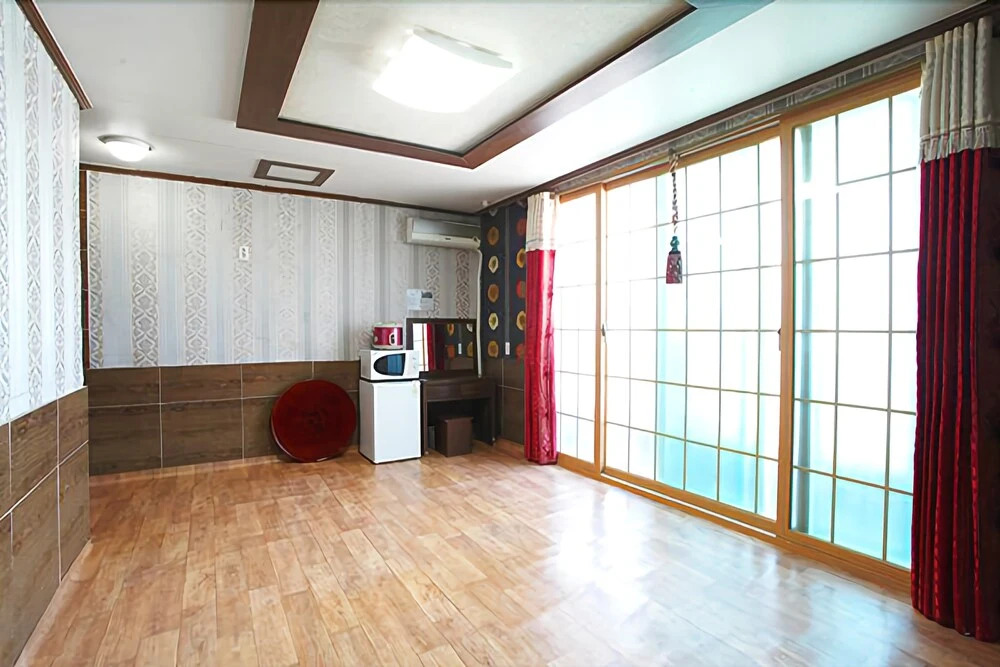 Geojedohaeyang Pension