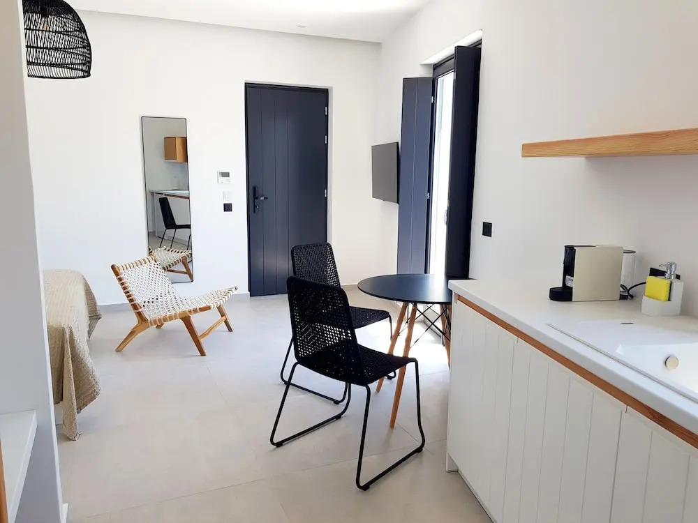 myLithos Suites