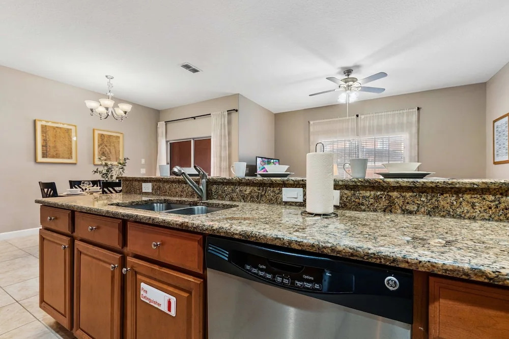 8957 California Palm Rd
