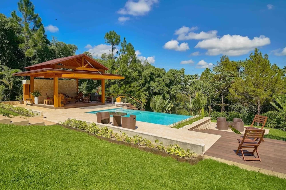 4BR Wood Mountain Villa Jarabacoa Heated Pool
